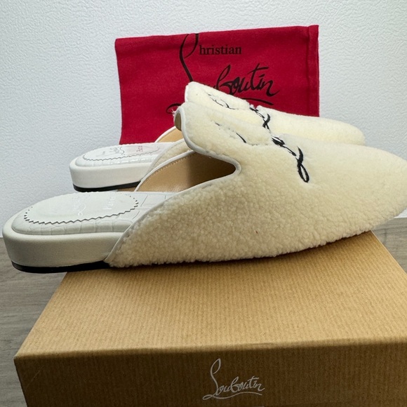 Christian Louboutin Coolito Cream Shearling Slippers Size 38.5 - Picture 2 of 6